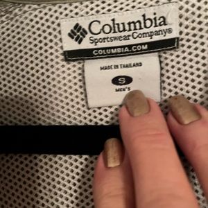Men’s Columbia long sleeve shirt